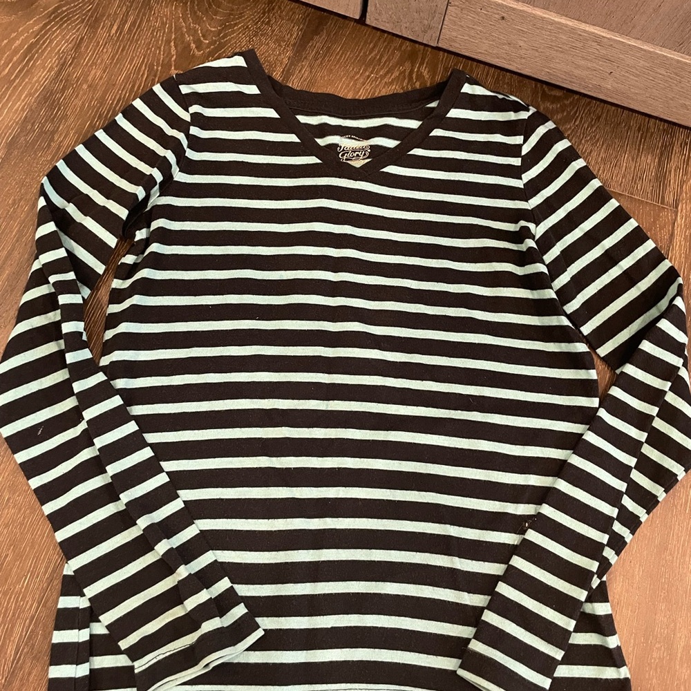 Faded Glory Black and White Striped Long Sleeve Tee